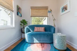 Warm and Welcoming 3-Bedroom Cottage - Image 5