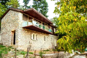 The old stone barn that became... a maisonette - Image 2