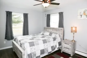 Clean and Cozy 2 BR home blocks away from downtown - Image 4