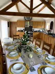 Rural Barn by Bham Nec with Games Room and Hot Tub - Image 2