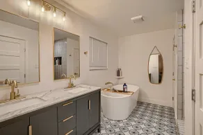 Mid century modern Pool/spa house - Image 5