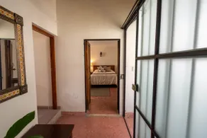 Centric Apartment w 'Patio ”Casita de la Luz” - Image 4