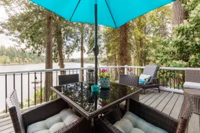 Charming Lake House w/Spa & Mt. Rainier View - Image 3