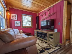 Rustic Family Cabin - Image 5