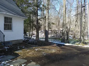 Private and Serene home close to I-84 and shopping - Image 4