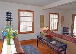 Private and Serene home close to I-84 and shopping - Image 5