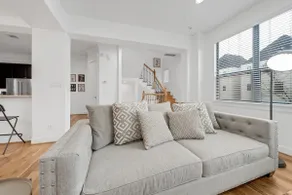 🏠Large/Beautiful pet friendly🐶 Heights townhome - Image 5