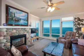 The View - Corner, Top Floor Oceanfront Condo - Image 2