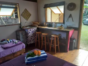 Small 3-seat bungalow - Image 5