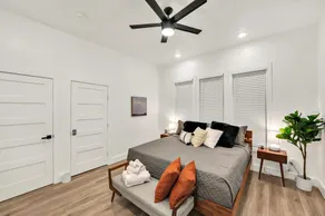 Modern Farmhouse blocks from the Magnolia Silos - Image 5