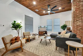 Modern Farmhouse blocks from the Magnolia Silos - Image 2