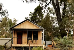 Country Cottage with Wood fired Hot tub - Image 4