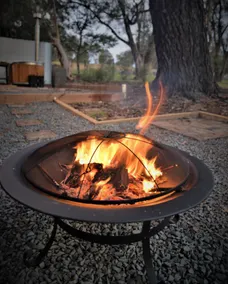 Country Cottage with Wood fired Hot tub - Image 2