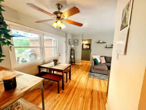Entire 2 bdrm home w/ gated backyard pet friendly - Image 3