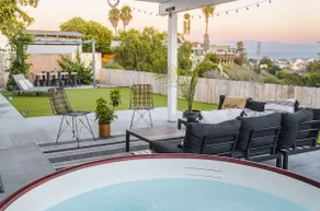 4-Bed Home 15 min to DT with amazing cliff views! - Image 5
