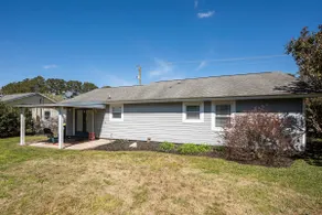 Stylish 3BR Home | 14 min to Beach, 13 to Downtown - Image 4
