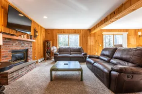 4BR Family Retreat | Hiking, Skiing & Mt Snow - Image 2