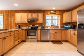 4BR Family Retreat | Hiking, Skiing & Mt Snow - Image 5
