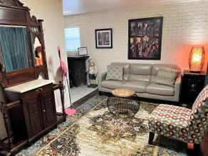Super Comfortable Downtown Flat minutes to LSU - Image 1