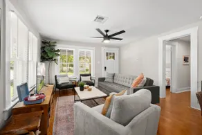 1930s Home, King bed, sleeps 8, Gameroom, walk to Main St - Image 3