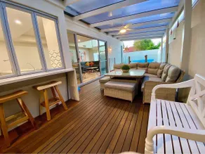 5 Star- Luxurious West Beach holiday home with pool - 100 mtrs from the Beach!  - Image 3