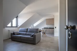 Beautiful bright apartment with mini terrace - Image 2