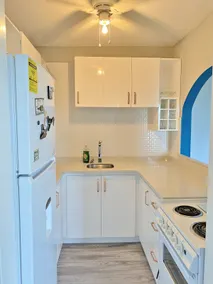 1 Bed Apartment/Condo - Image 5
