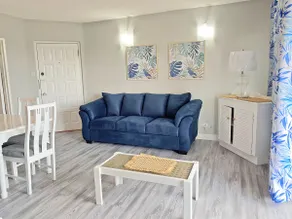 1 Bed Apartment/Condo - Image 2