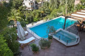 Exceptional Villa in Voula near the sea - Image 4