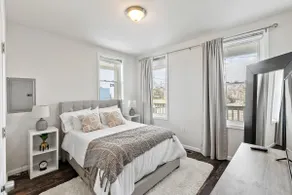 RARE 2 Bed Gem w Private Patio Near Dwntwn Philly - Image 4