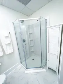 King Size Suite located in Downtown Ocean Springs - Image 2