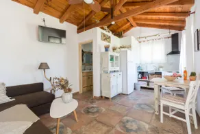 Plaka Cottage house - Image 5