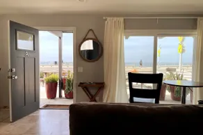 Beachside condo #A with 2bd /2 bath - Image 2