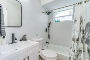 Spacious Home located Hollywood/free parking - Image 5