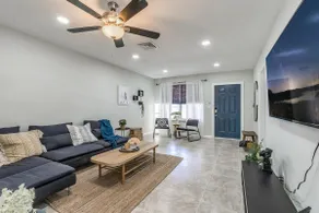Spacious Home located Hollywood/free parking - Image 2