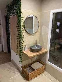 Lovely apartment with a hot tub and sauna - Image 5