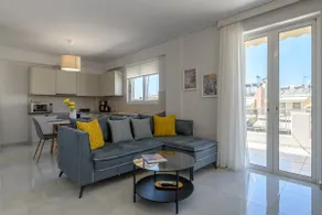 10' from Acropolis with panoramic city VIEW - Image 2