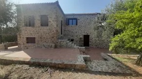 Isolated 3 bedroom villa with pool in olive groves - Image 4