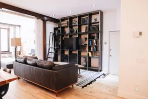 Old Port Luxury Condo - Best Location Year/Month/d - Image 2