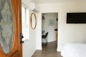 Cozy Studio - Blocks from the Ocean! - Image 2