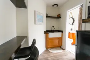 Cozy Studio - Blocks from the Ocean! - Image 3