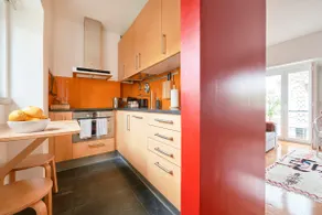 Sunny Renovated Apt With AC, By TimeCooler - Image 3