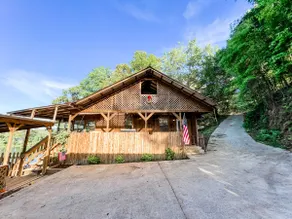 Get off-grid at lakefront Cabin at Sawmill Branch - Image 5