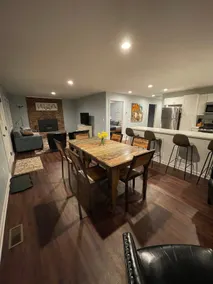 Modern two-bedroom cottage steps from the river - Image 2