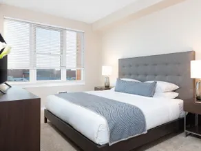 Modern 2 Bed | Luxurious Amenities - Image 5
