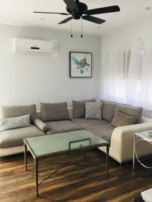 Lovely one bedroom apt. 1 block from beach - Image 3