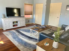 ❤️ Of Lyons 1 Bedroom 1 Bath - Image 2