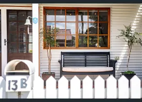 Quaint, modern cottage 'Little Highland', sleeps 4 - Image 3