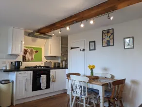 The Cottage, Byfield - Image 2