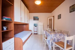 Three-room apartment for 6 people with swimming pool, 1 km from the sea - Image 2